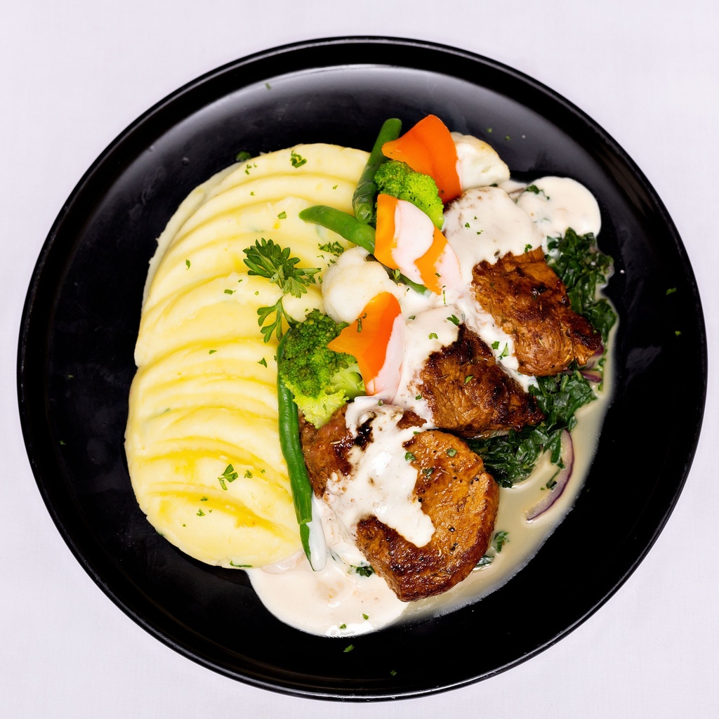 Beef Fillet Steak With Mashed Potatoes